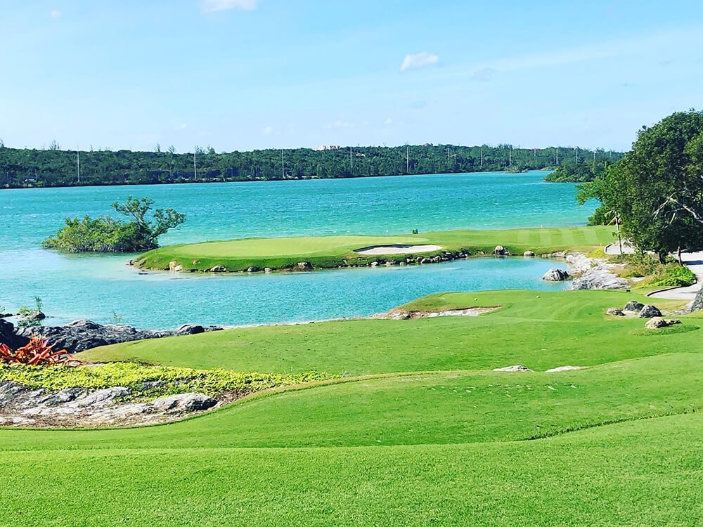 Golf in the Bahamas