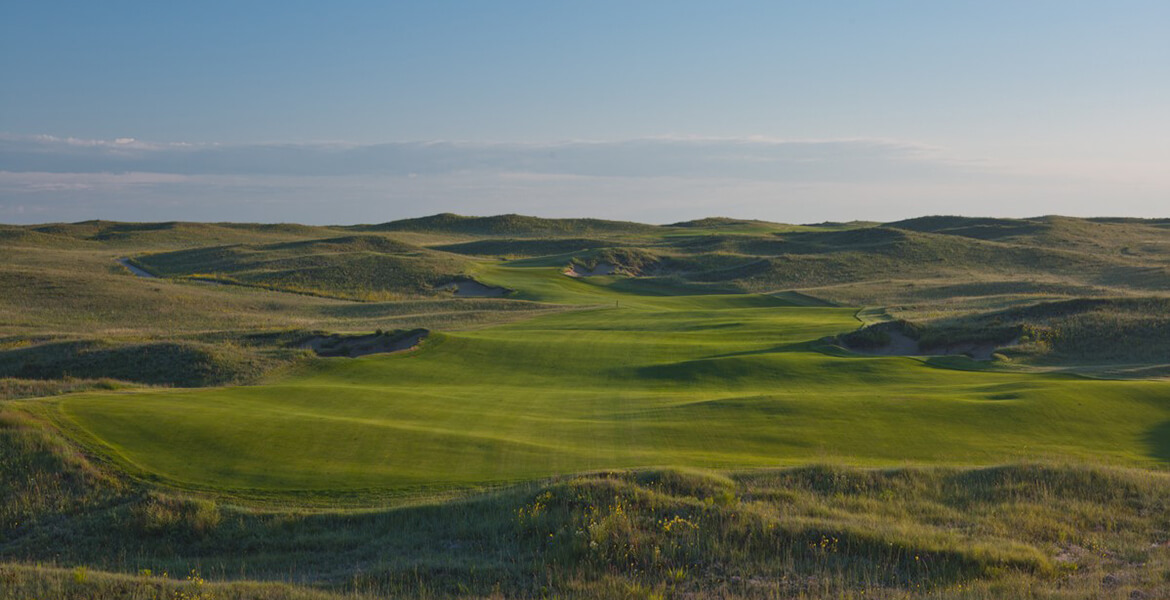 hills golf